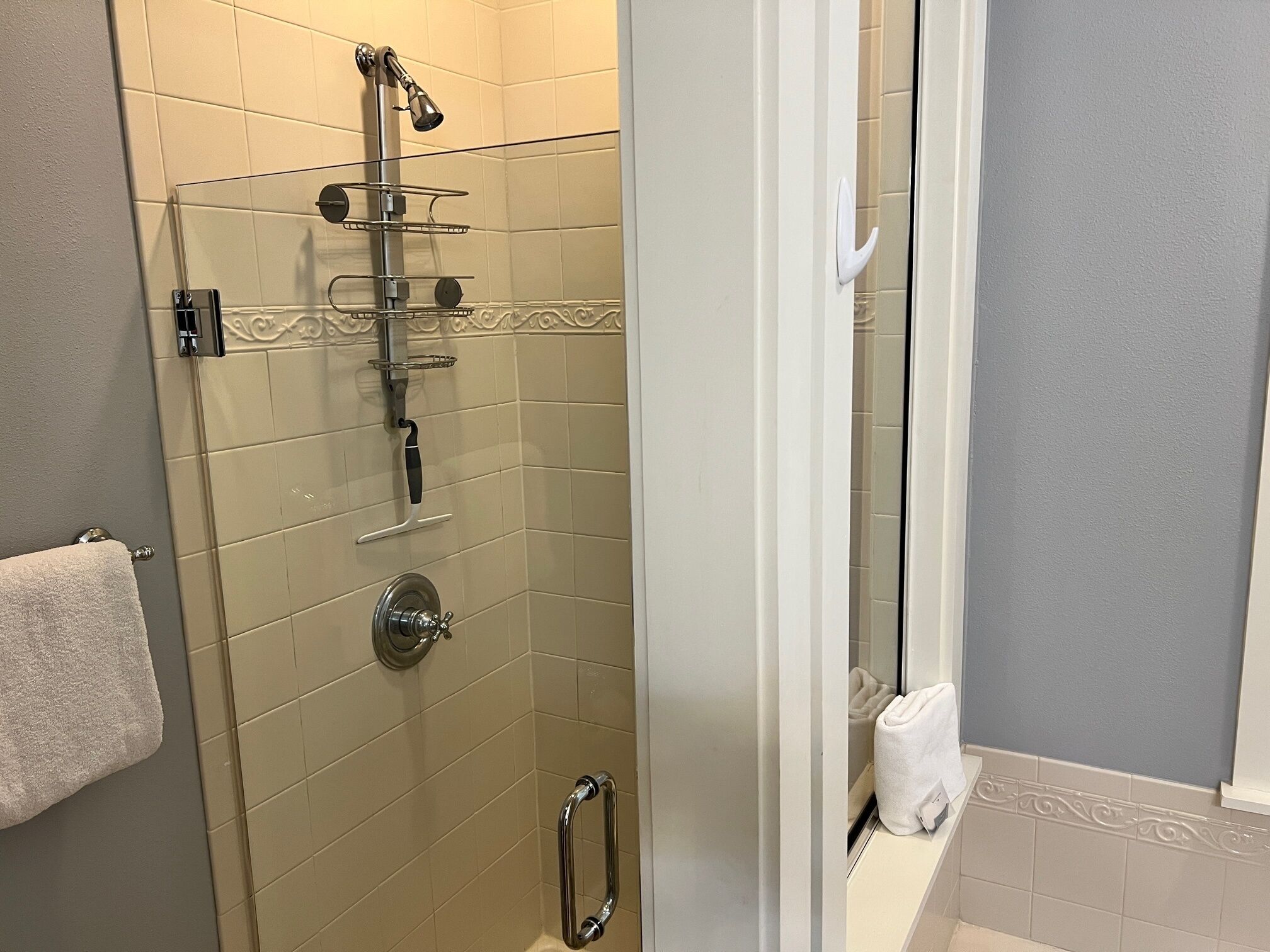 1380 Laurel Grove 3 Bedroom Home by RedAwning