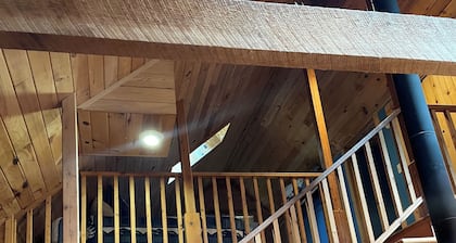 WIFI- SMART TV TO STREAM- KICK BACK-RELAX-DOG FRIENDLY