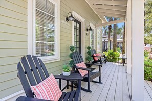 House, 4 Bedrooms | Terrace/patio