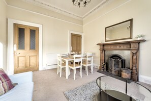 Interior entrance - Henderson - New Town Apartment (Edinburgh)