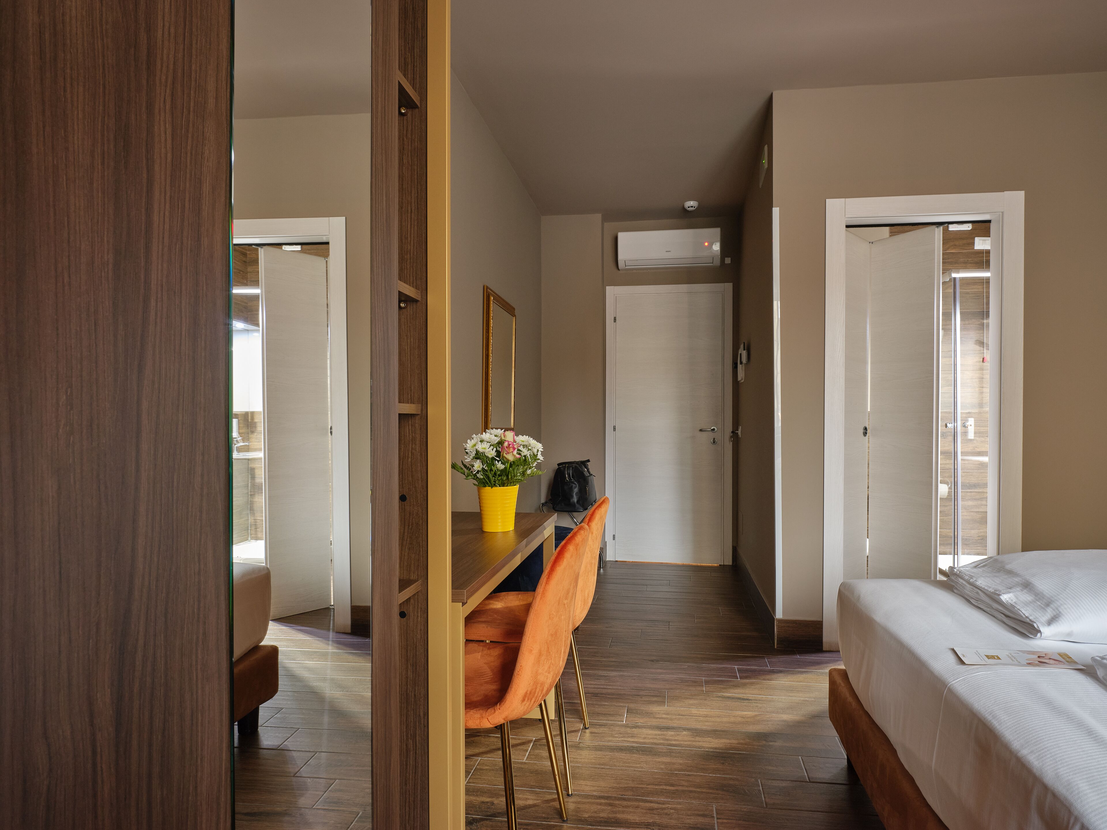 superior double room | 1 bedroom, individually decorated, desk, blackout curtains