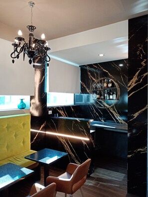 Bar (en la propiedad)