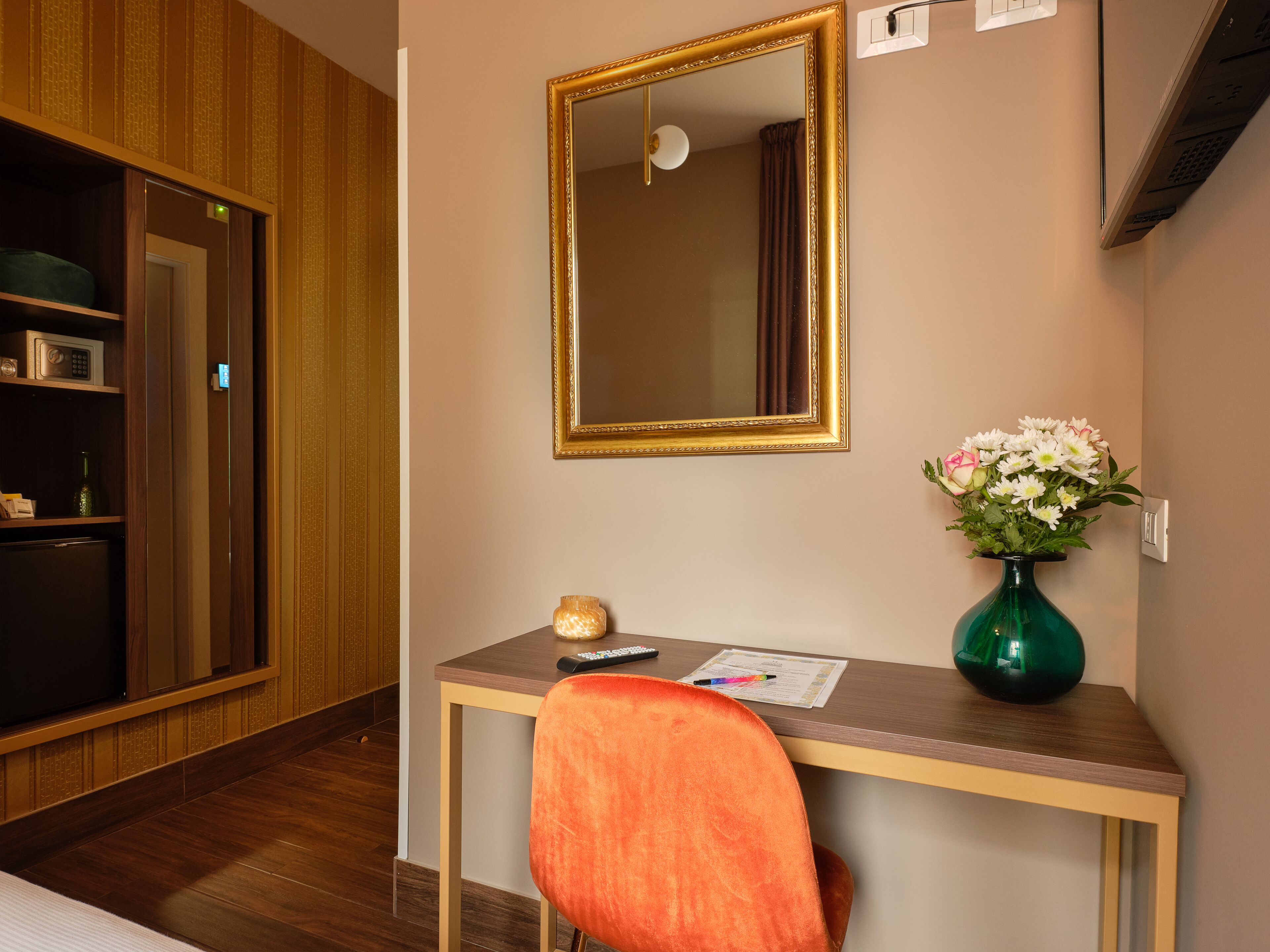 basic single room | 1 bedroom, individually decorated, desk, blackout curtains