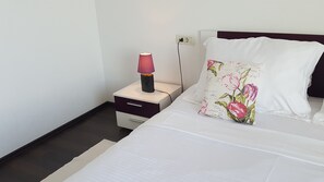 Apartment, 1 King Bed, Non Smoking, Sea View