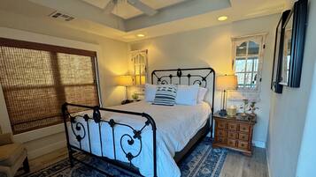 3 bedrooms, iron/ironing board, travel cot, free WiFi