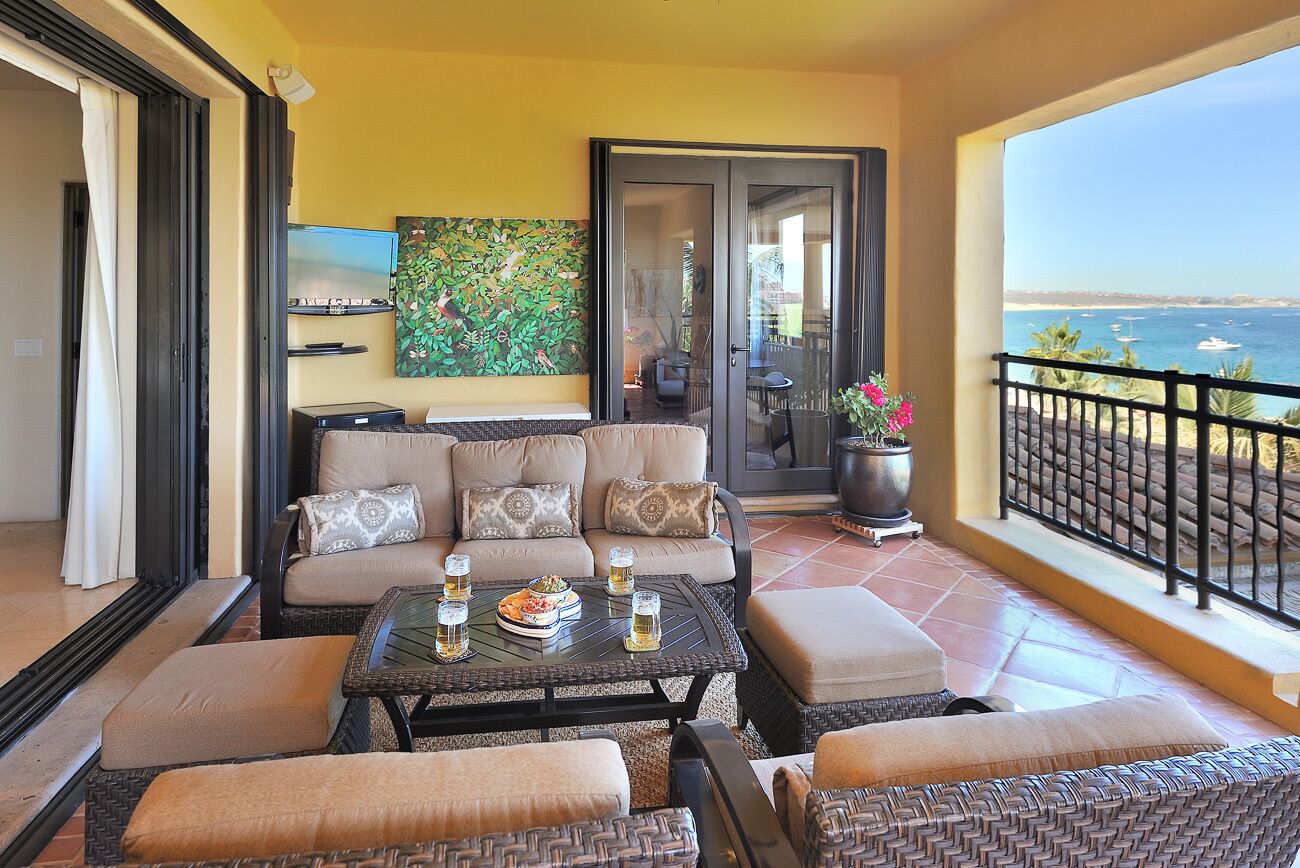 4th Night Free: Luxury Beachfront Condo, 5-Star Service, Sweeping Ocean Views