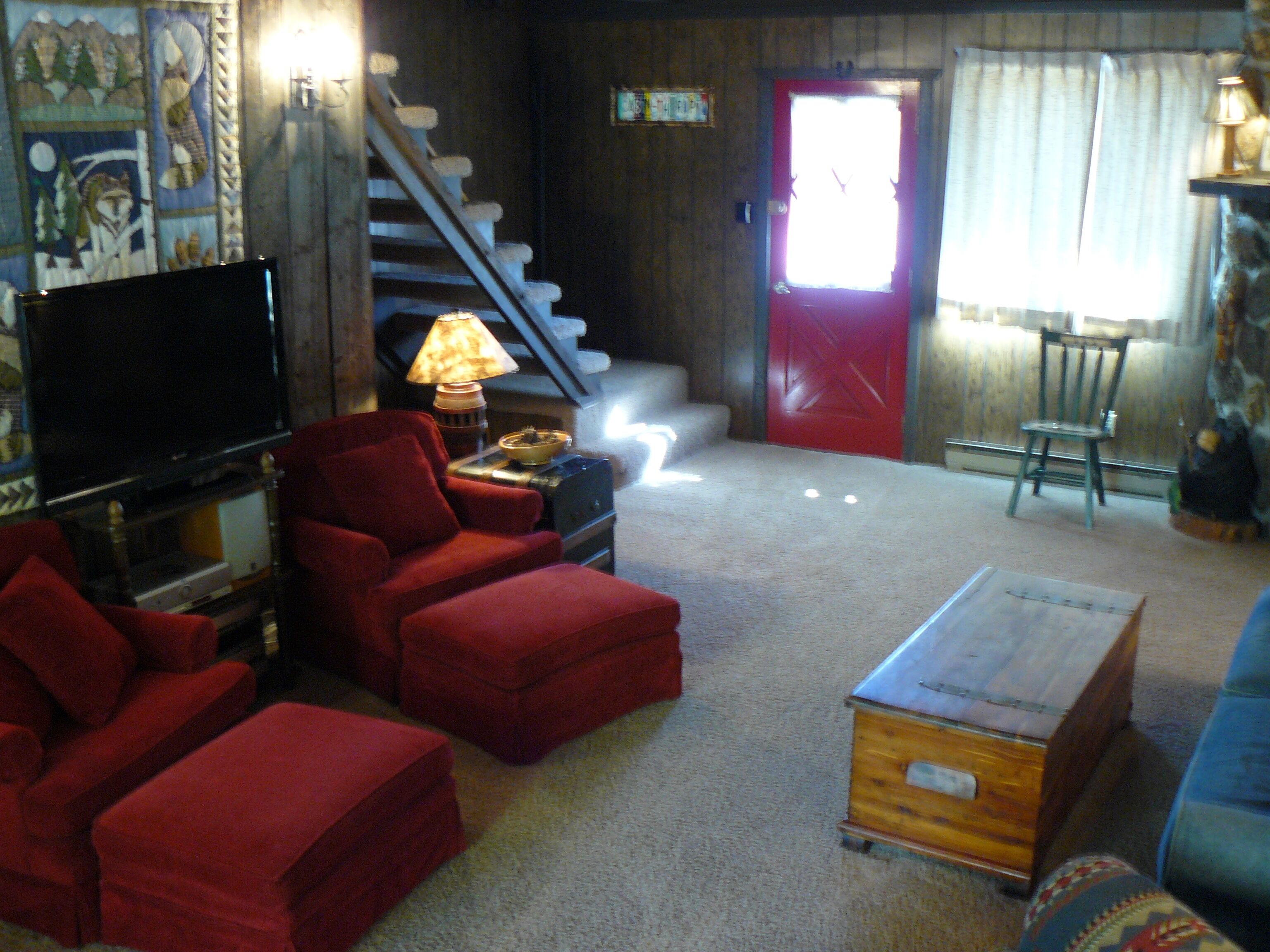 Cabin on Creek w/Mountain Views! Perfect for Summer Family Getaways!