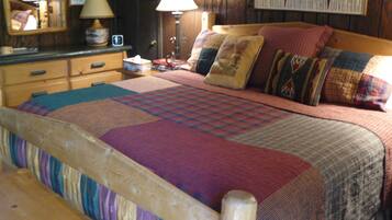 2 habitaciones, escritorio, tabla de planchar con plancha y wifi gratis