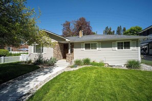 Exterior - Coeur d'Alene Place | Downtown CDA (Coeur d'Alene)