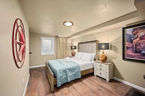 5 bedrooms, iron/ironing board, WiFi, bed sheets - Coeur d'Alene Place | Downtown CDA (Coeur d'Alene)