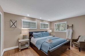 5 Schlafzimmer, Bügeleisen/Bügelbrett, kostenloses WLAN, Bettwäsche