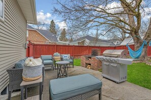 Terrace/patio - Downtown Coeur d'Alene Retreat w/ Pool Table & Fire Pit (Coeur d'Alene)