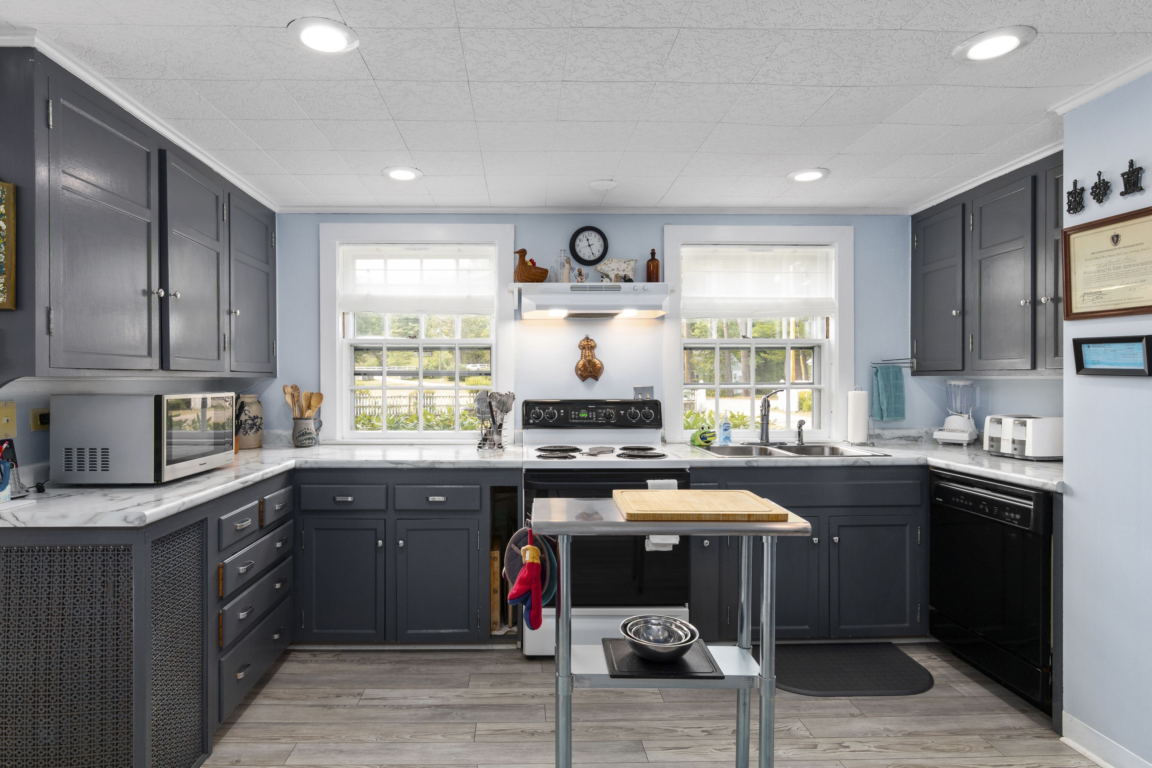 Webster Lake Waterfront Home!