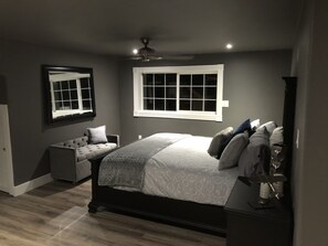 3 bedrooms, iron/ironing board, travel crib, free WiFi