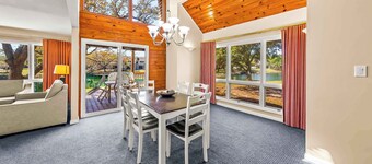 Sand Castle Village Townhome-3BR, Pool, Hot Tub & Resort Access!