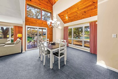 Sand Castle Village Townhome-3BR, Pool, Hot Tub & Resort Access!