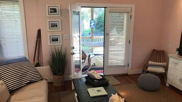 TV connectée, lecteur de DVD, livres, médiathÚque