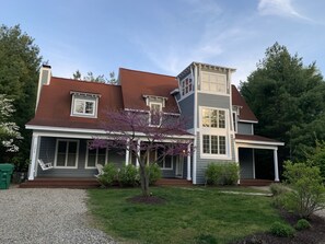 Exterior - Perfect Home, Private Hot Tub, Great Community Pool and Walk to Lake Michigan! (Union Pier)