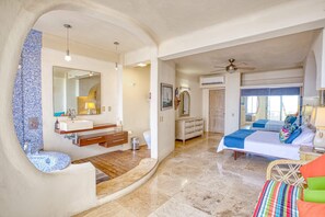 3 Schlafzimmer, Schreibtisch, Bügeleisen/Bügelbrett, WLAN