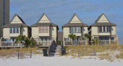 Gulf side Molokai B5-steps to the beach!