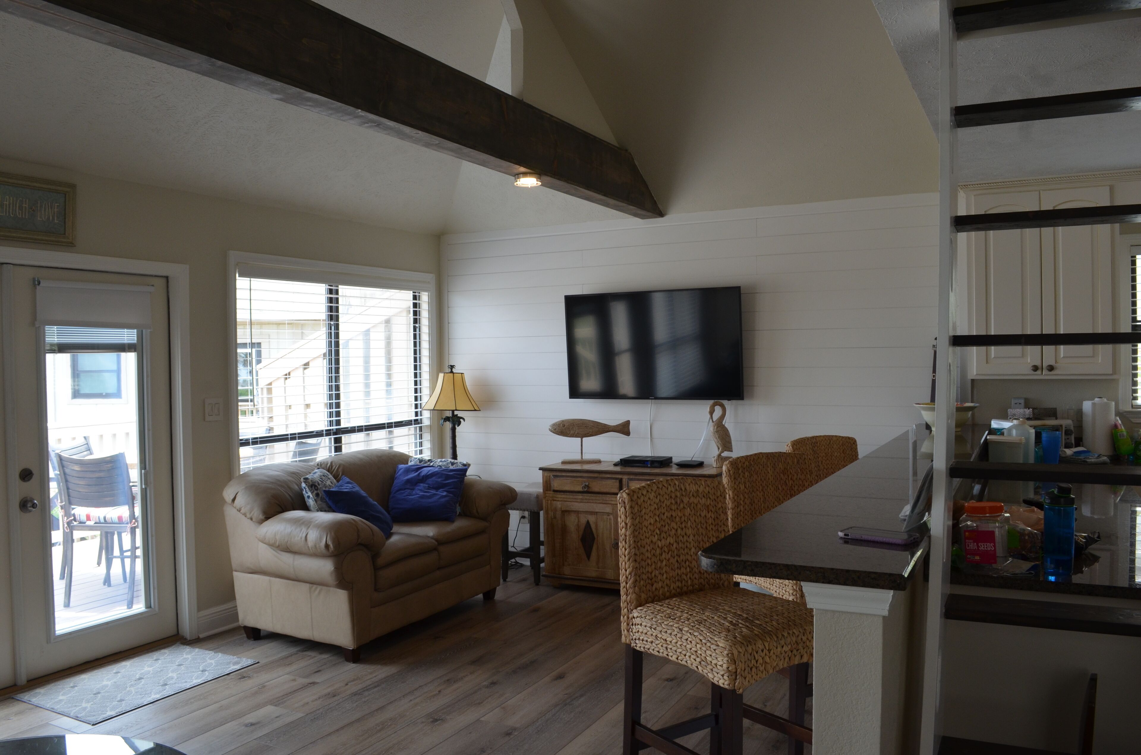 Gulf side Molokai B5-steps to beach! 