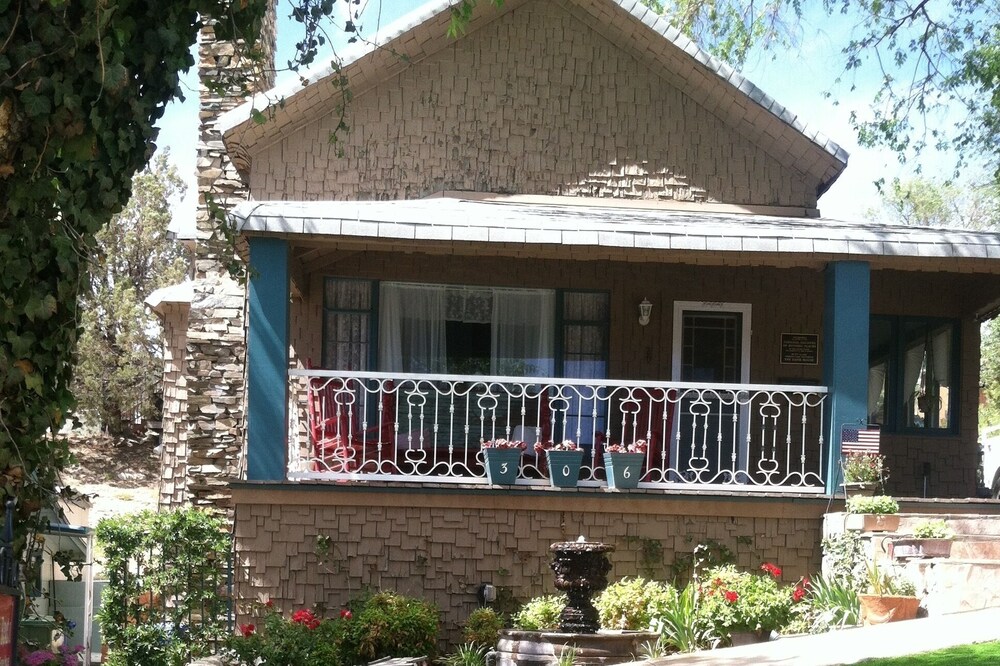 Victorian House downtown