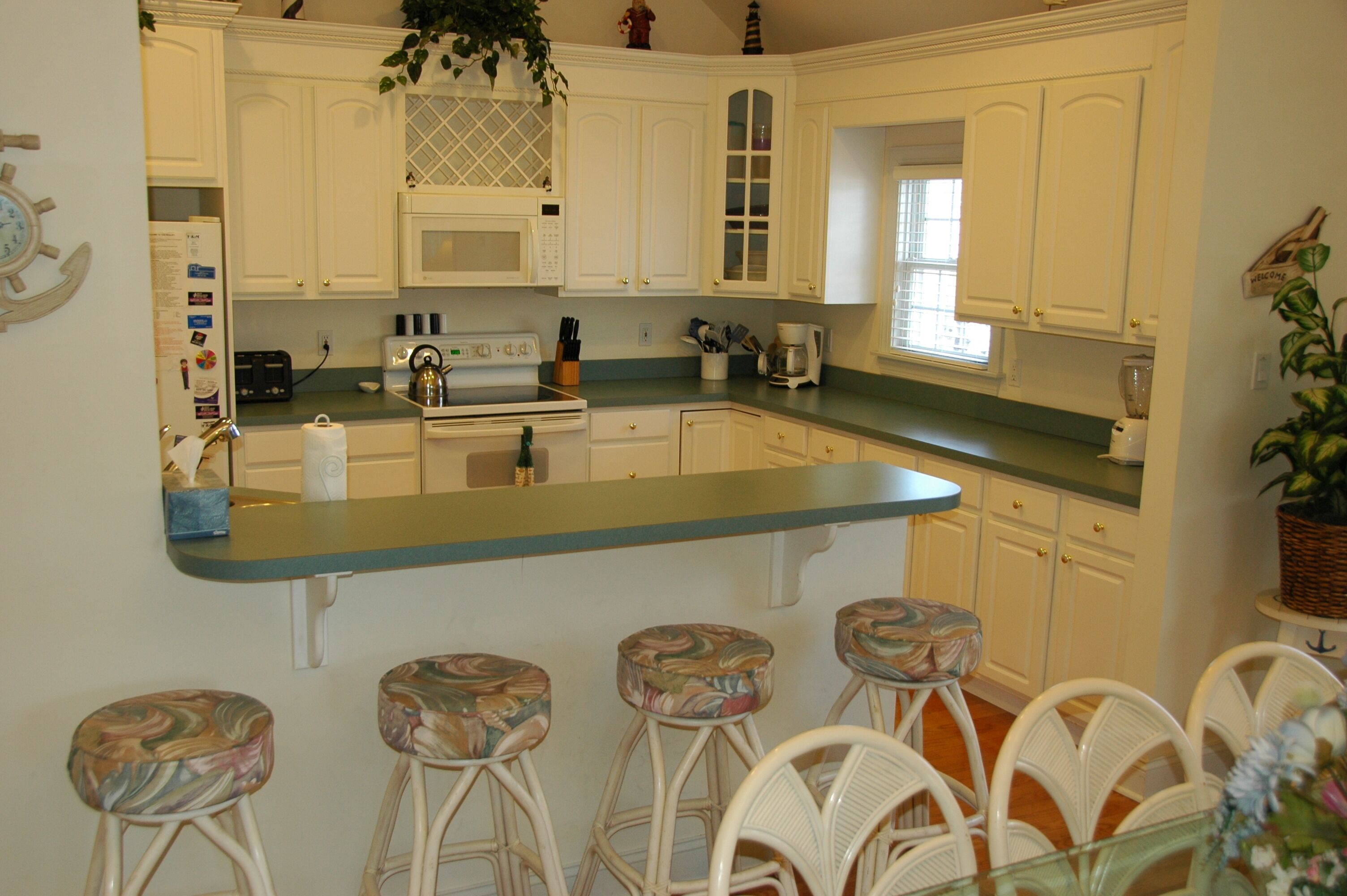 Beautiful, Spacious, 2nd Flr 1.5 blocks to beach-12th & Wesley