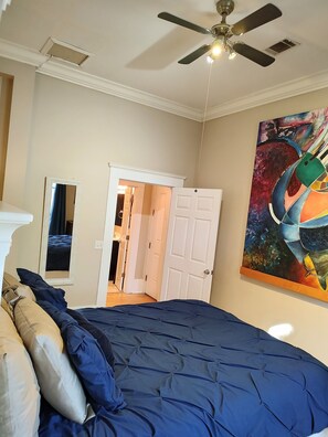 2 bedrooms, desk, iron/ironing board, free WiFi