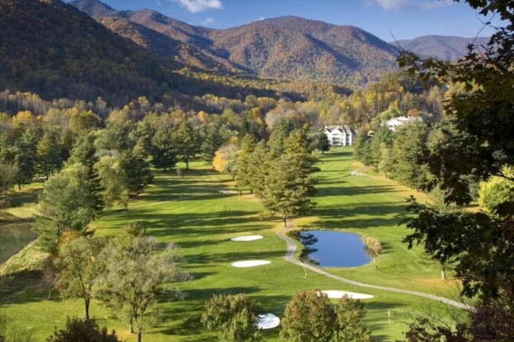 Luxury Condo with Resort Amenities In the Maggie Valley Country Club