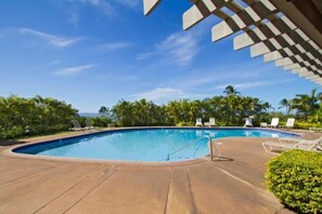 Pool - WAILEA JEWEL; NEAR BEACHES; SHOPS/5 STAR HOTELS; CONVENIENT! (Kihei)