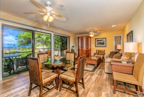 TV, DVD player, books, stereo - WAILEA JEWEL; NEAR BEACHES; SHOPS/5 STAR HOTELS; CONVENIENT! (Kihei)