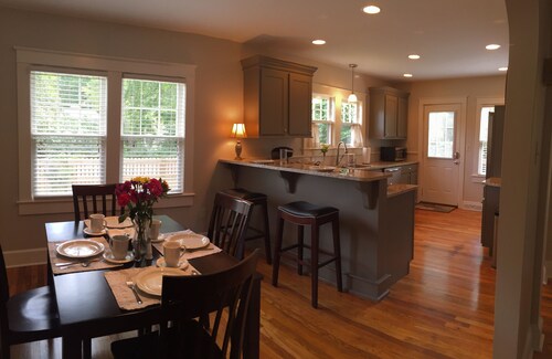 Ideal Downtown Location! Beautiful newly renovated vacation bungalow