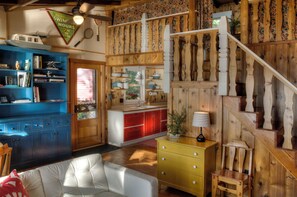 TV, fireplace, DVD player