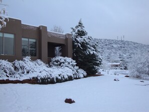 Exterior - Spectacular Red Rock Views from Gorgeous Pueblo-style Sedona Home with hot tub! (Sedona)