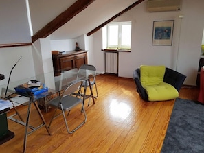 Apartment, 1 Bedroom | Living area
