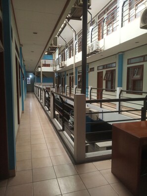 Habitación superior con 1 cama matrimonial o 2 individuales | Terraza o patio