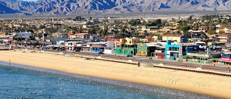 Vlak bij het strand, strandlakens