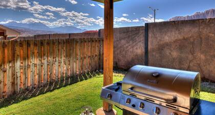 TDS 2 Single-Level Spacious Townhome! Near Arches National Park