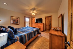 5 Schlafzimmer, Bügeleisen/Bügelbrett, kostenloses WLAN, Bettwäsche