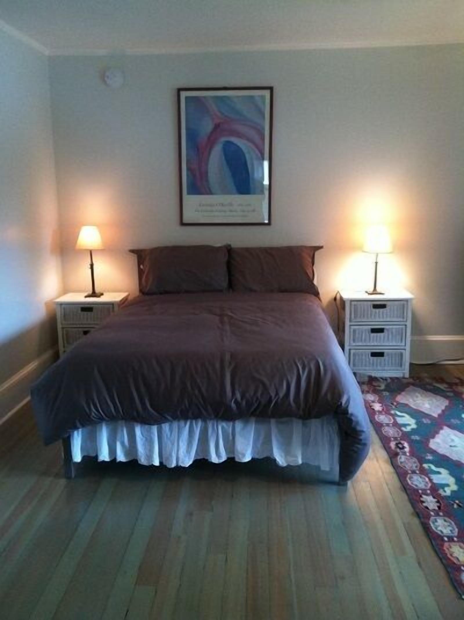 Cozy Bedsitter Closest to Pack Square Liberty Cafe Ayurvedic Inst - see video