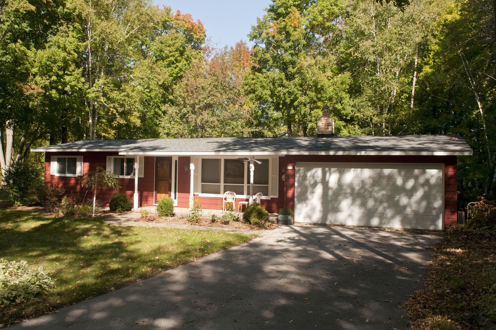 3 Bedroom, 2 Bath Ranch Home With A Great Egg Harbor Location.