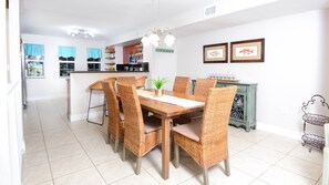 Dining - 701 Mariners Club It's time to live the Florida Keys dream (Key Largo)