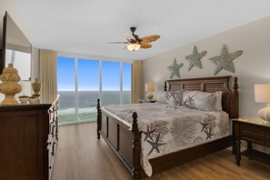 2 bedrooms, iron/ironing board, Internet, bed sheets