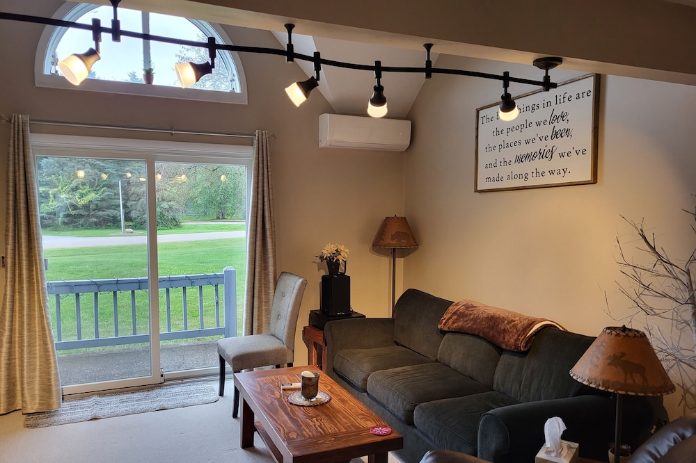 Family getaway in beautiful Ellicottville!