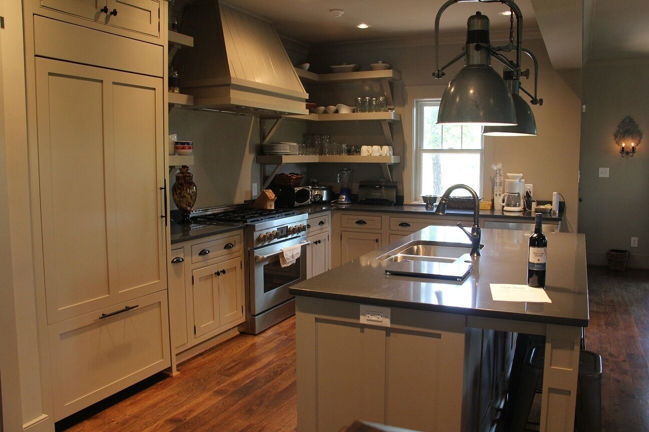 Summer Getaway at Foxhall Resort's Cypress Lodge - Sportsman's Paradise