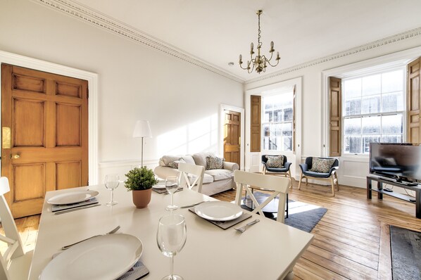 Luxury Apartment, 1 Double Bed with Sofa bed, Non Smoking, City View | Living area | Flat-screen TV, fireplace - Cumberland - New Town Apartment (Edinburgh)