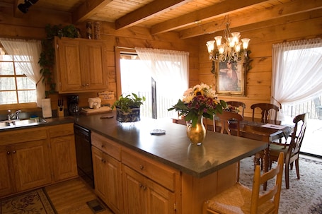 Fridge, microwave, oven, stovetop. Azalea Falls Cabin - A beautiful getaway from the Ozark