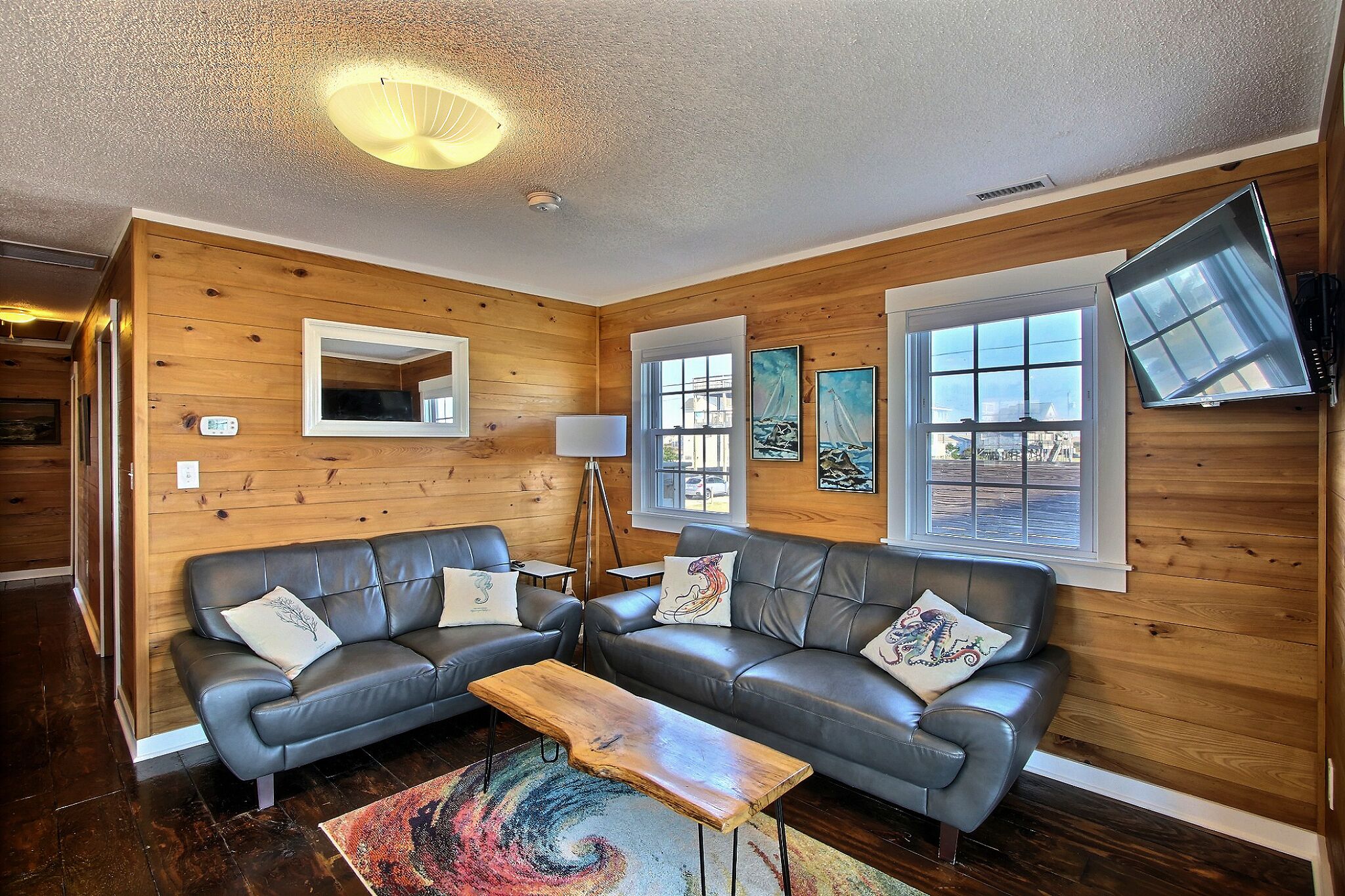 Semi Oceanfront,  2 king, 1 queen bedrooms, large deck with ocean & sound views