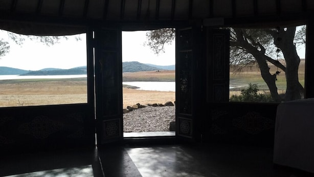Deluxe Bungalow, Private Bathroom, Lagoon View (Yurtas) - Wakana Lake Glamping (Benalup-Casas Vieja)