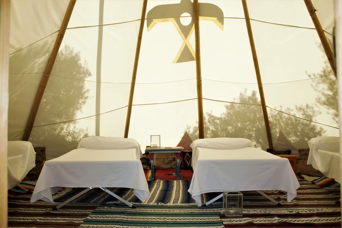 Zelt, Gemeinschaftsbad, Blick auf die Lagune (Tipi) | Babybetten